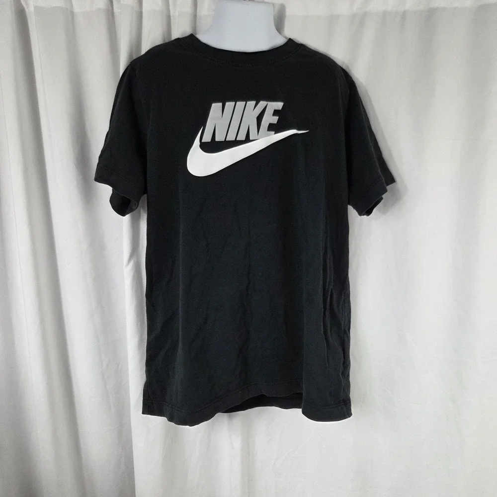 Nike Shirt Kids Large Black Big Logo Swoosh Graphic The Nike Tee Top Tagless